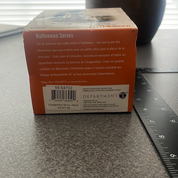 Dr. Lunatic, The Mad Scientist Snow Village Halloween Series 54702 - Picture 9 of 11